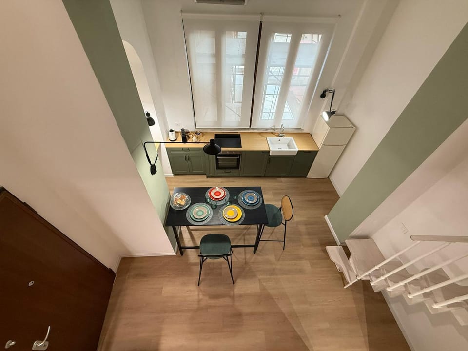 Kitchen or kitchenette, Living room, Seating area, Dining area