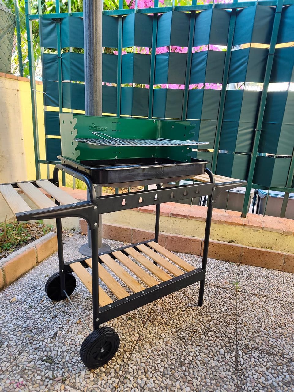 Patio, BBQ facilities