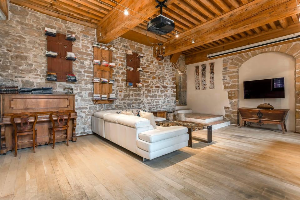 TV and multimedia, Living room