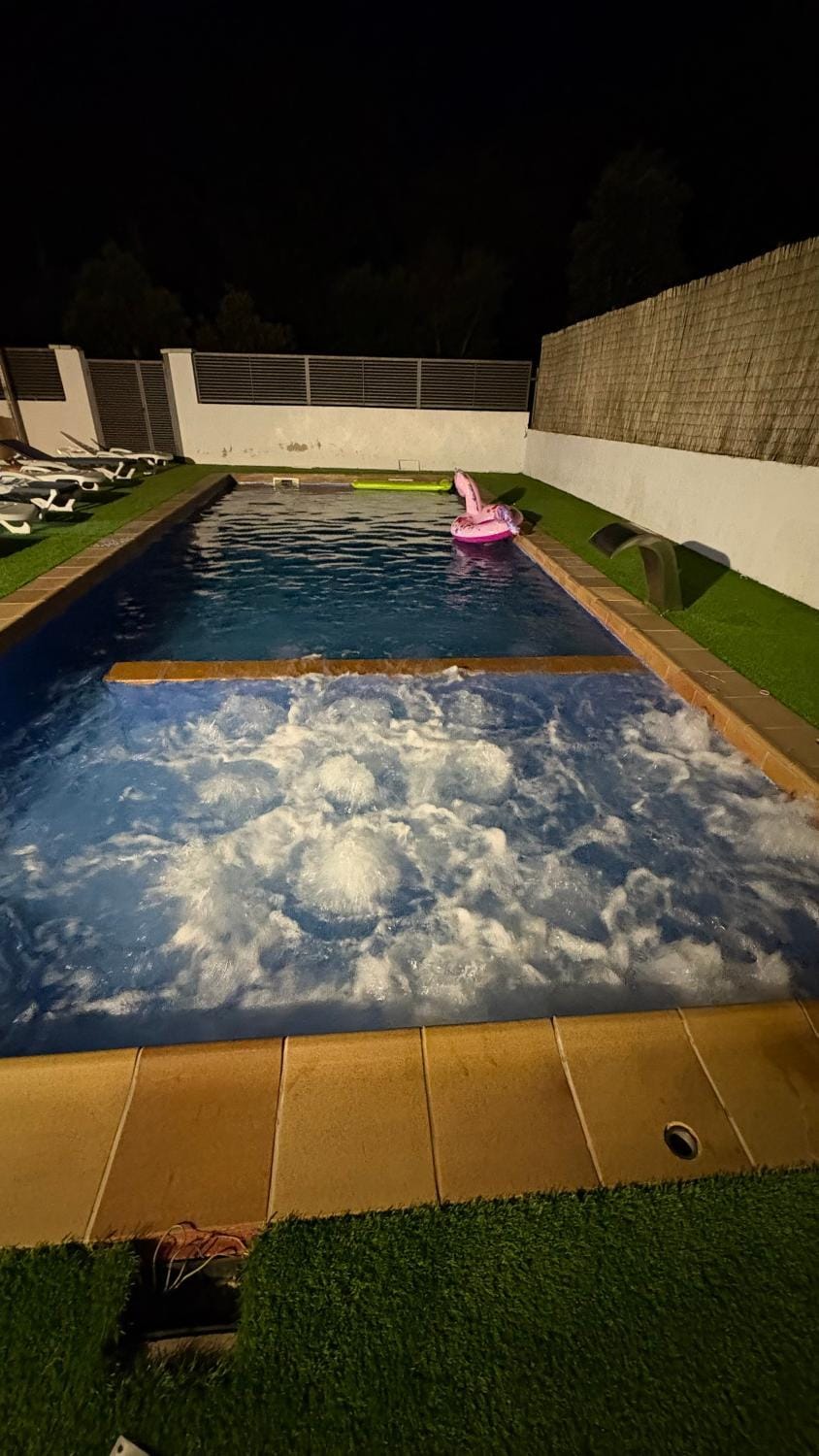 Hot Tub, Balcony/Terrace, Swimming pool, Swimming pool