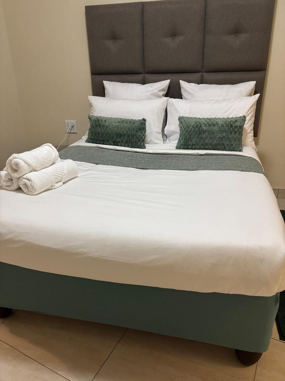Sleek Stay in Hochlandpark Apartment in Windhoek