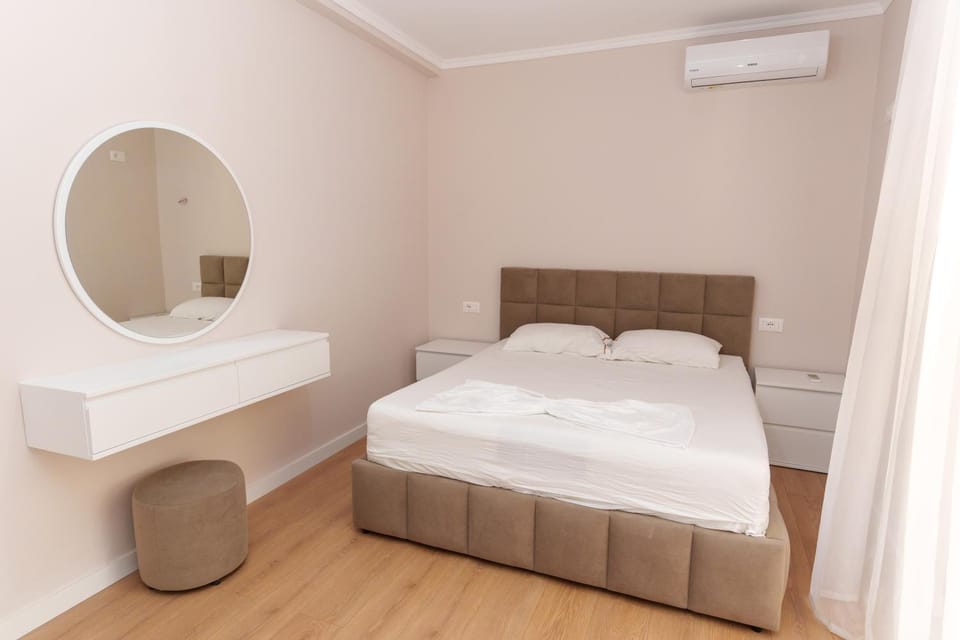 Bed, Bedroom, air conditioner