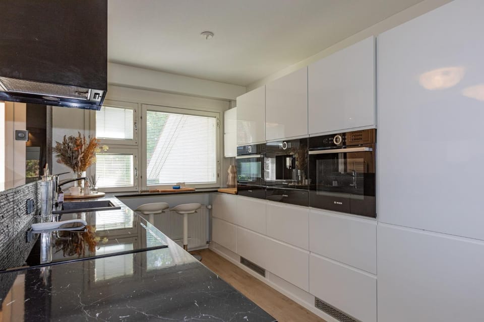 Kitchen or kitchenette, oven, stove