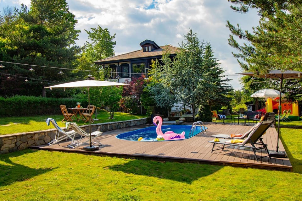 Property building, Swimming pool