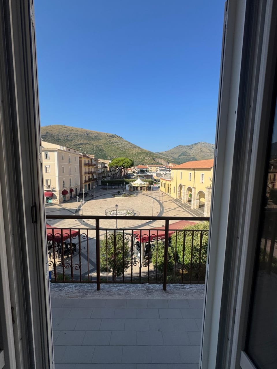 View (from property/room), Balcony/Terrace