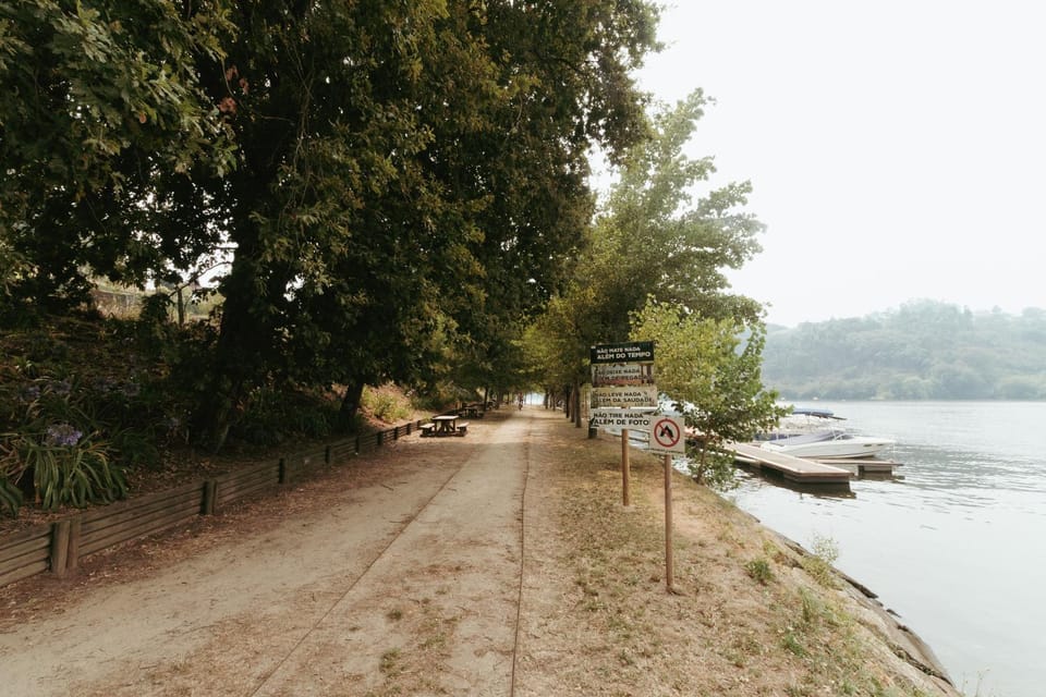 Nearby landmark, Activities, Canoeing, Hiking