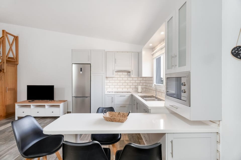 Kitchen or kitchenette, Living room