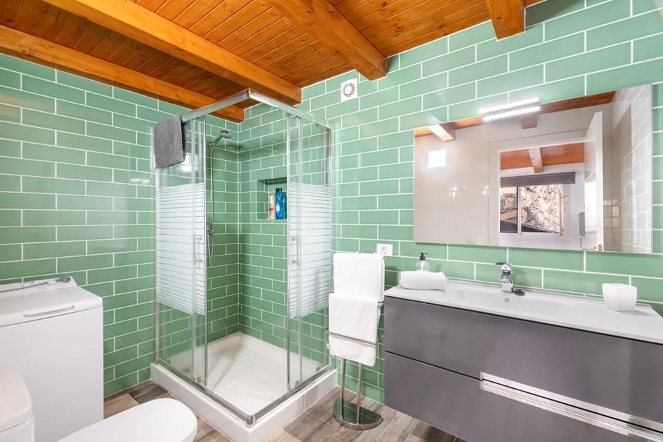 Bathroom, Living room