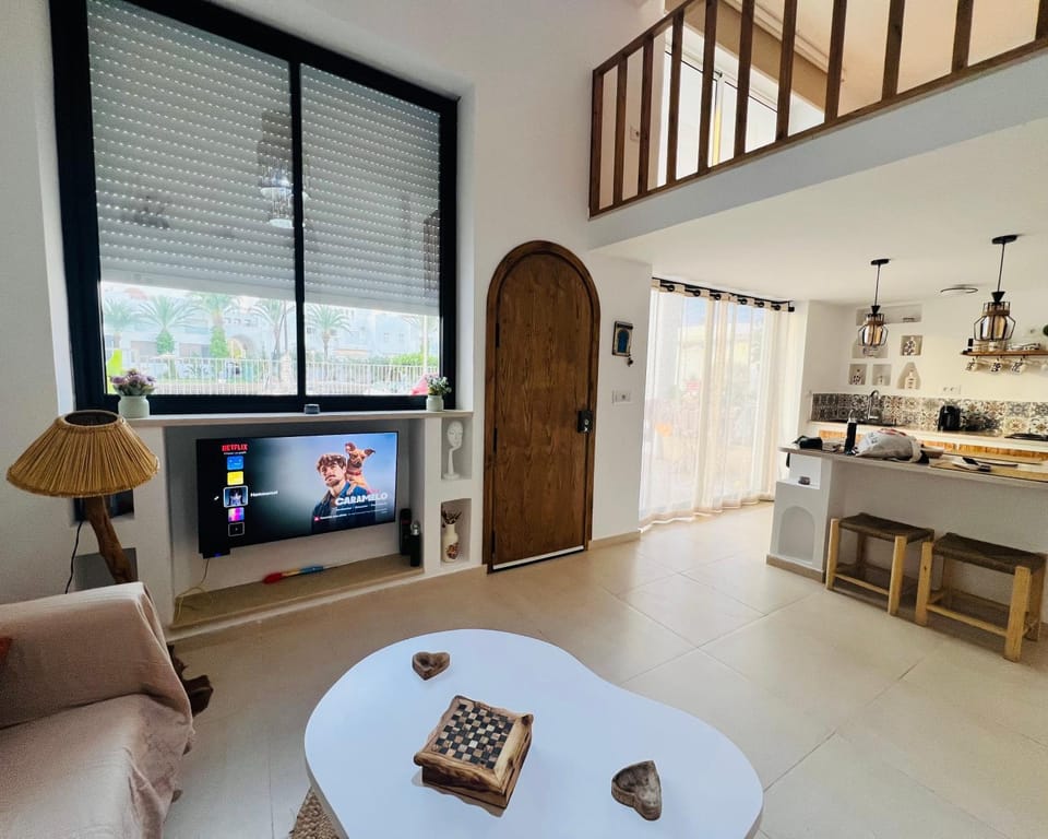 TV and multimedia, Seating area