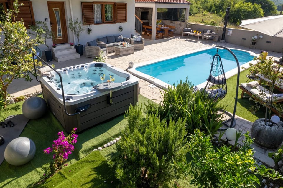 Day, Garden, Hot Tub, Pool view, Swimming pool