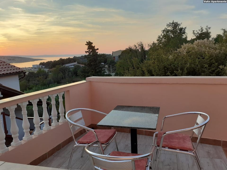 Natural landscape, View (from property/room), Balcony/Terrace, Sea view