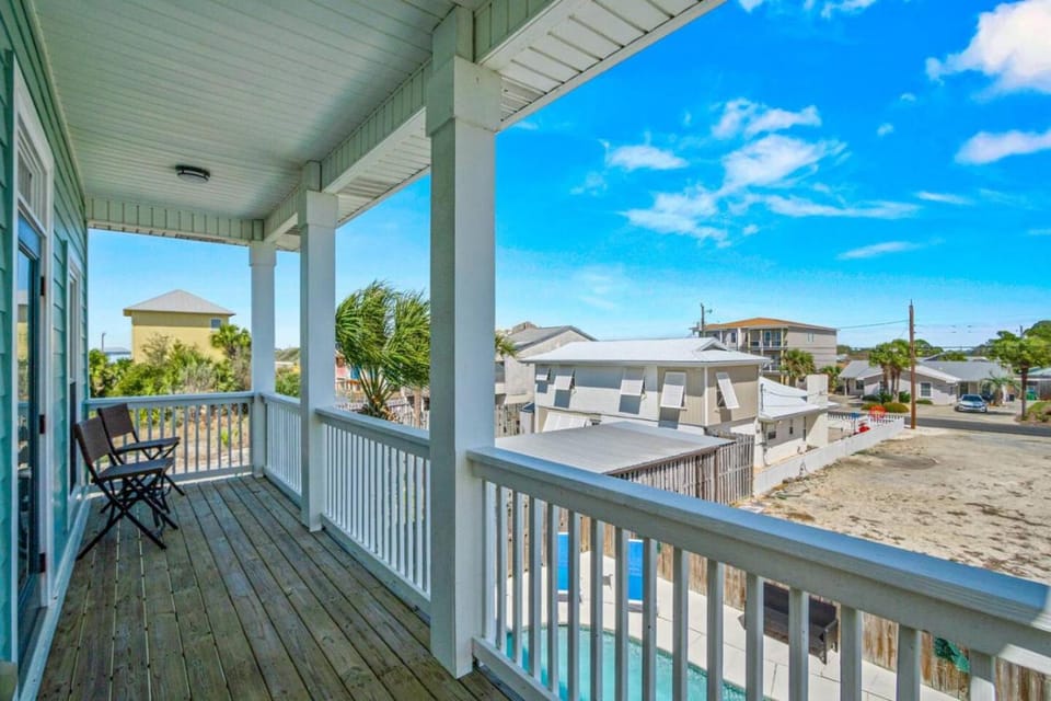 Property building, View (from property/room), Balcony/Terrace