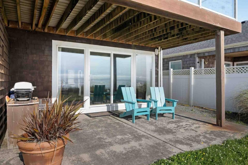Beachy Eagle B House in Rockaway Beach