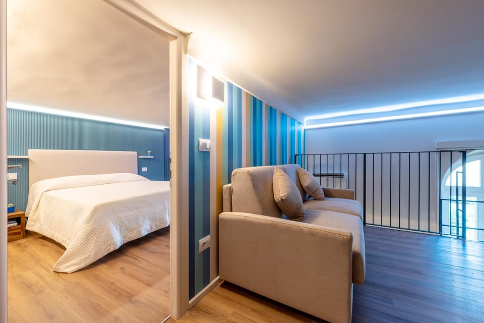 Photo of the whole room, Seating area, Bedroom