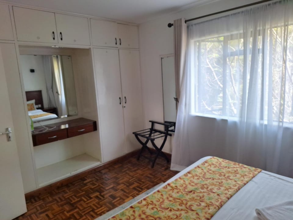 Bedroom, wardrobe