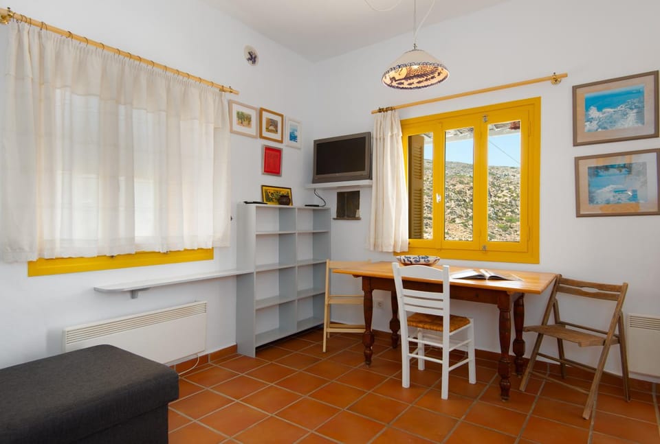TV and multimedia, Dining area