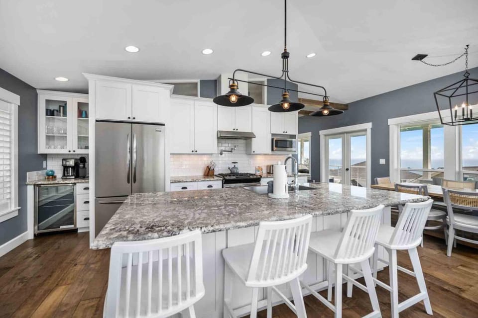 Nauti Beach Cottage House in Lincoln City