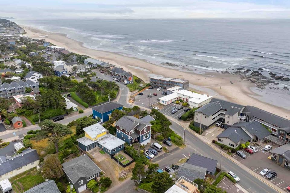 Turtle Dove Cove House in Devils Lake