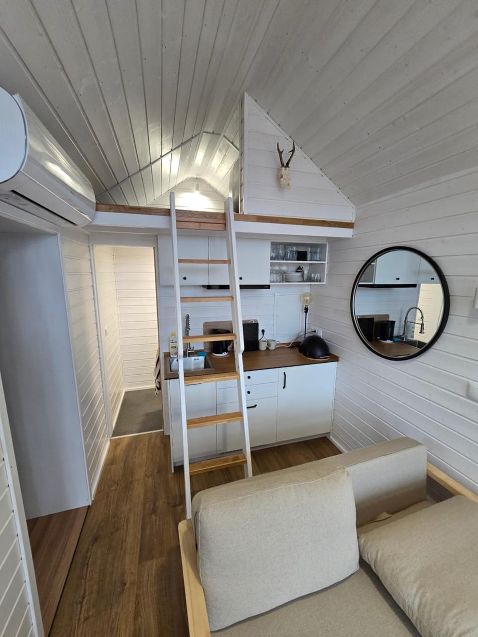 Bed, Living room, kitchen