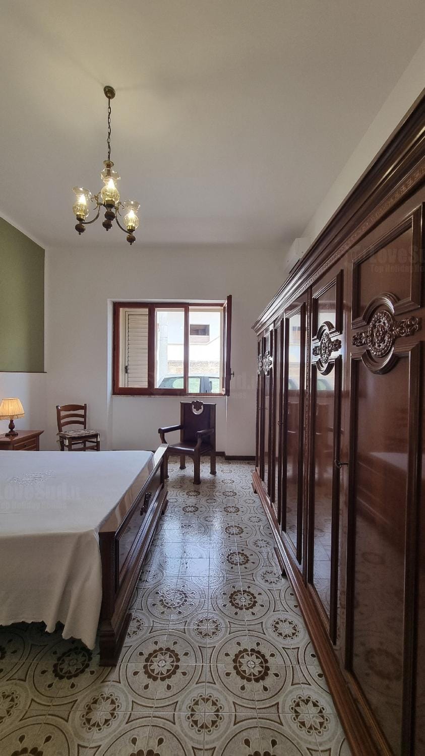 Bed, Bedroom, wardrobe