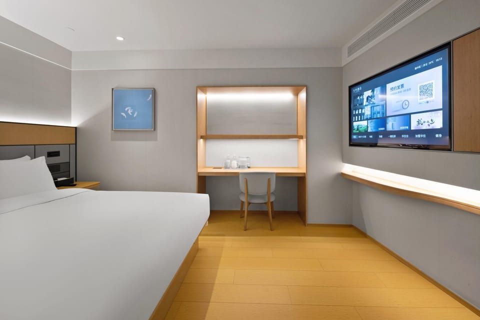 JI Hotel Chongqing Shangqing Temple Niujiaotuo Subway Station Hotel in China