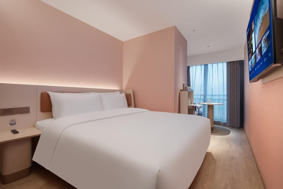 Hanting Hotel Chongqing Liziba Niujiaotuo Subway Station Hotel in China