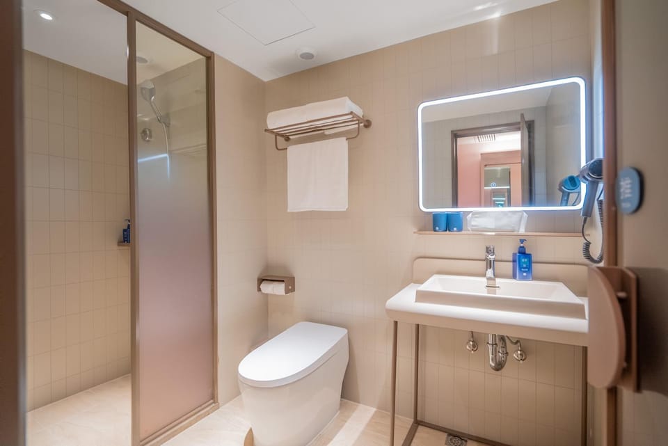 Hanting Hotel Chongqing Liziba Niujiaotuo Subway Station Hotel in China