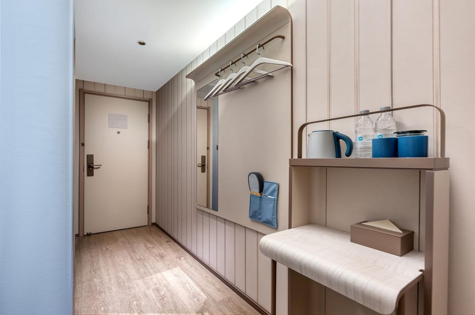 Hanting Hotel Guangzhou Baiyun Station Huangshi West Road Hotel in Guangzhou