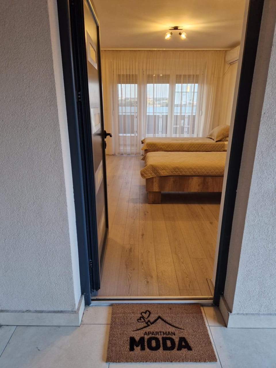 Living room, Photo of the whole room