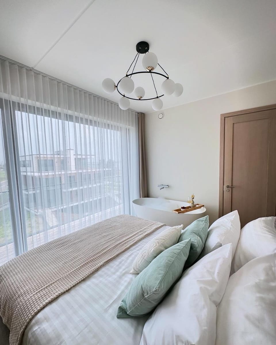 Bed, Bedroom, Sea view, Bath