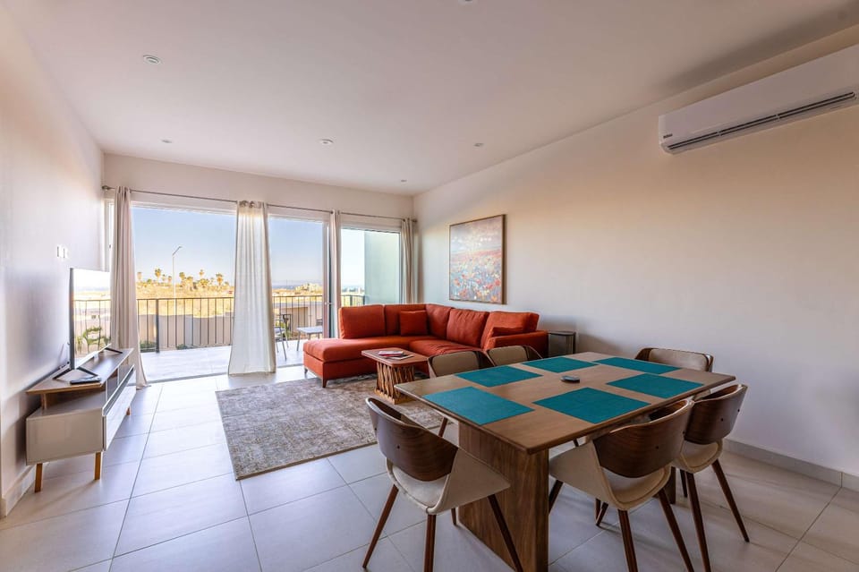 Living room, Seating area, Dining area, air conditioner