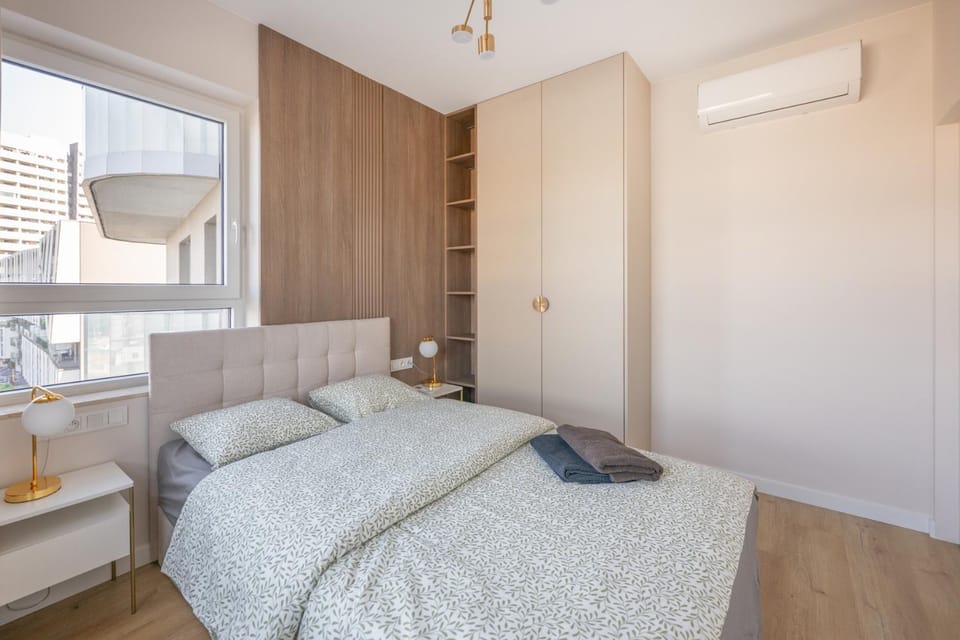 Bed, Photo of the whole room, Bedroom, towels, wardrobe, air conditioner