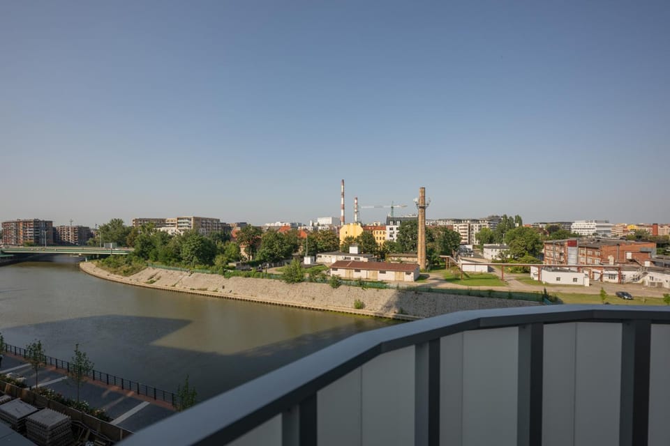 Day, City view, River view