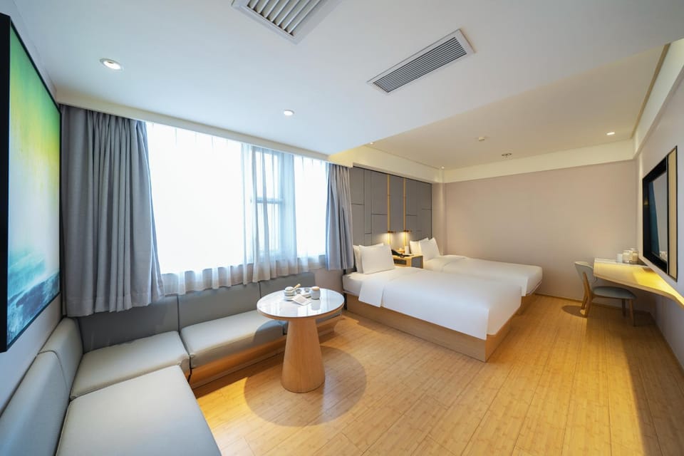 Bed, Photo of the whole room
