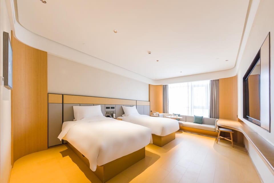 TV and multimedia, Photo of the whole room, Bedroom