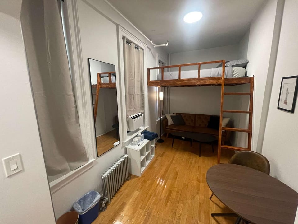 Living room, bunk bed