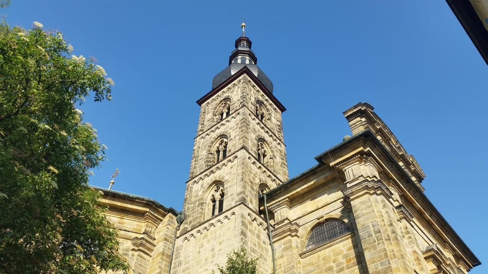 Nearby landmark, Day