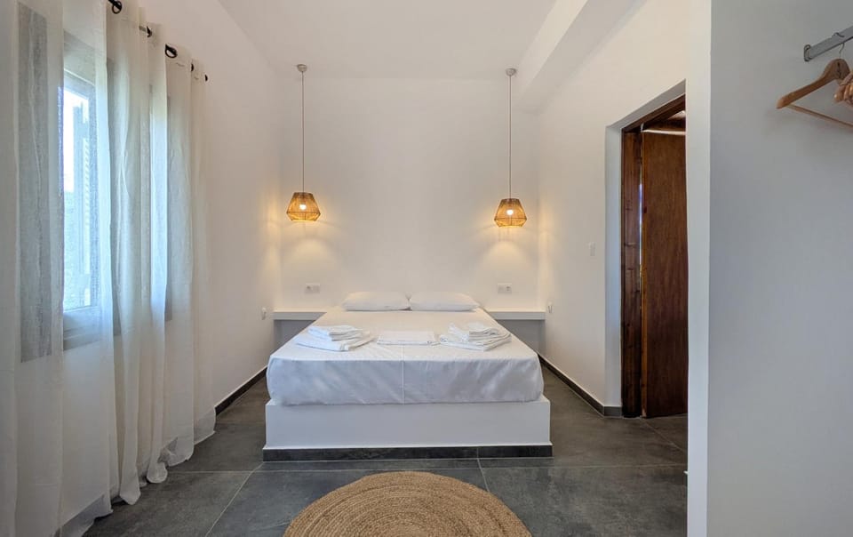 Bed, Photo of the whole room, Bedroom, towels, wardrobe