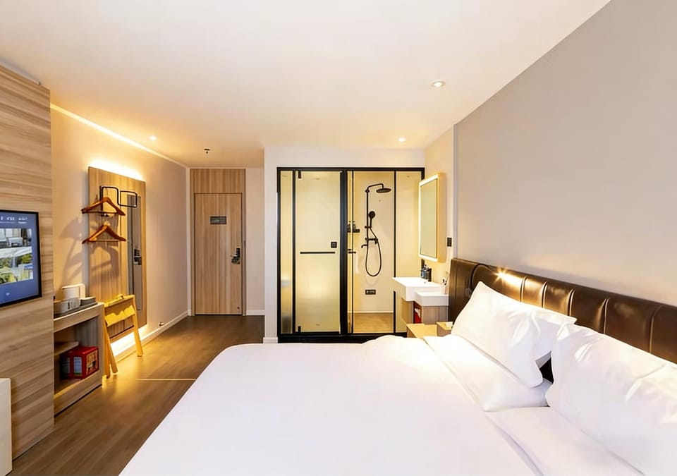 Hanting Hotel Guangzhou Dongpu Zhongshan Avenue (formerly Dongpu Coach Terminal Branch) Hotel in Guangzhou