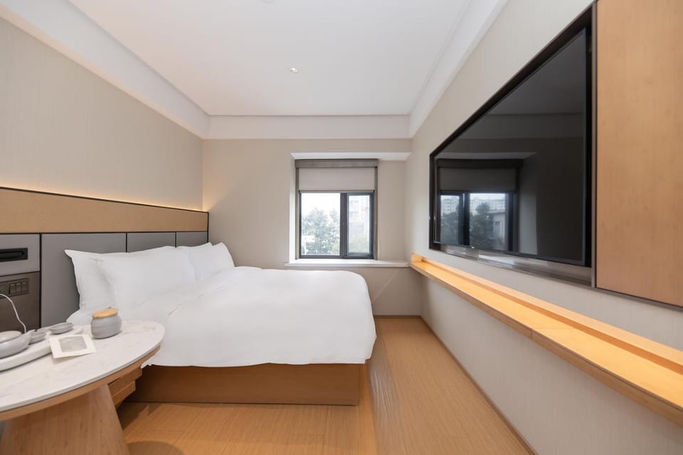 JI Hotel Shanghai Xinzhuang Qixin Road Qixin Road Hotel in Shanghai