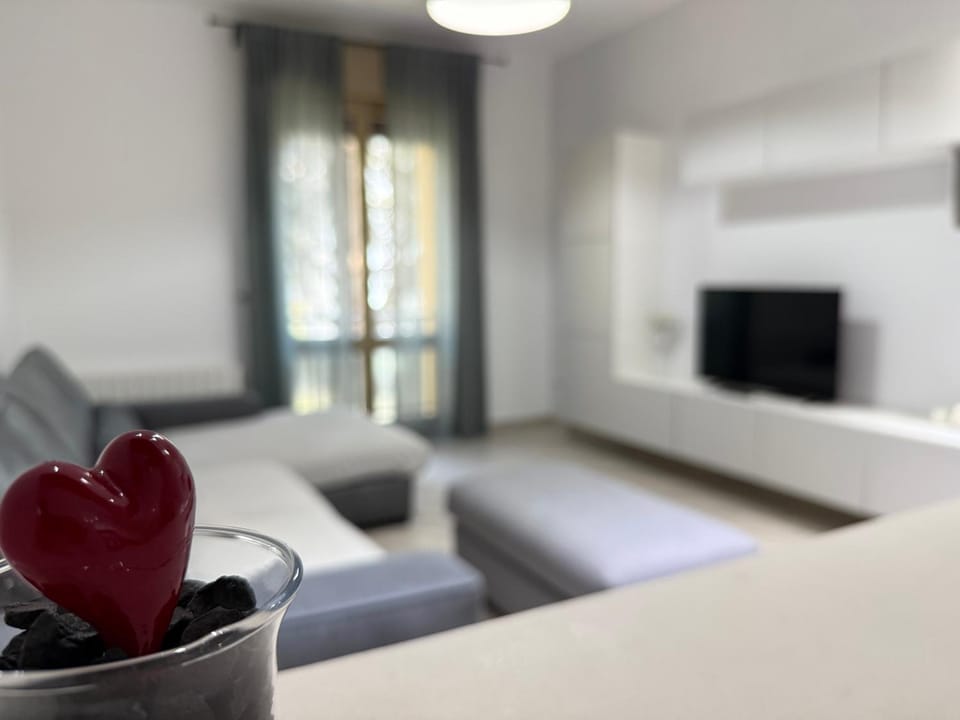 Communal lounge/ TV room, TV and multimedia, Living room