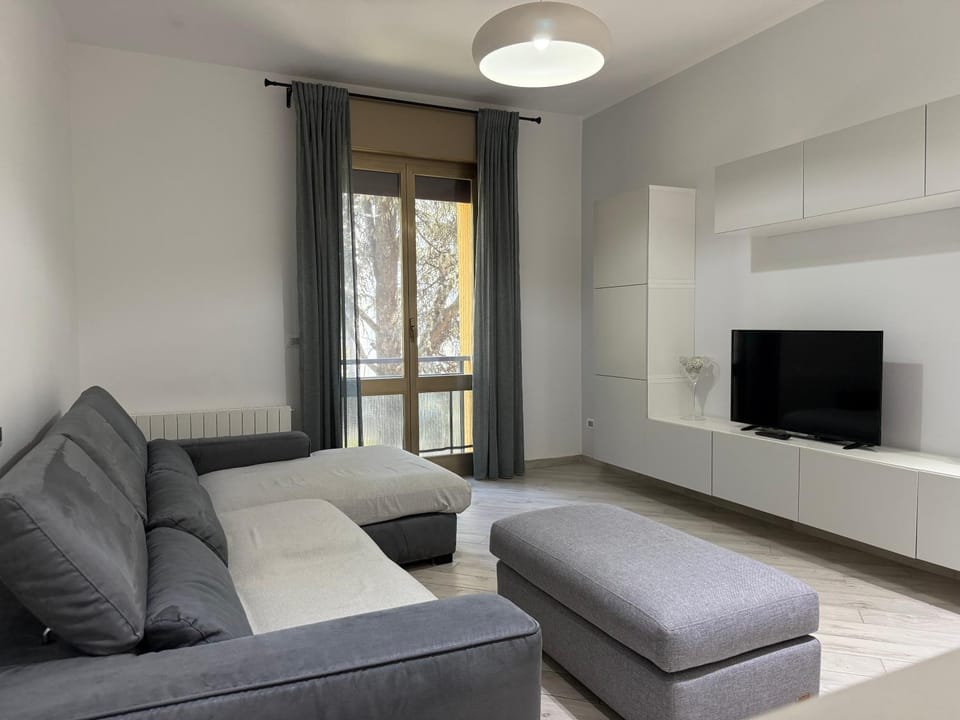 Communal lounge/ TV room, TV and multimedia, Living room, Evening entertainment