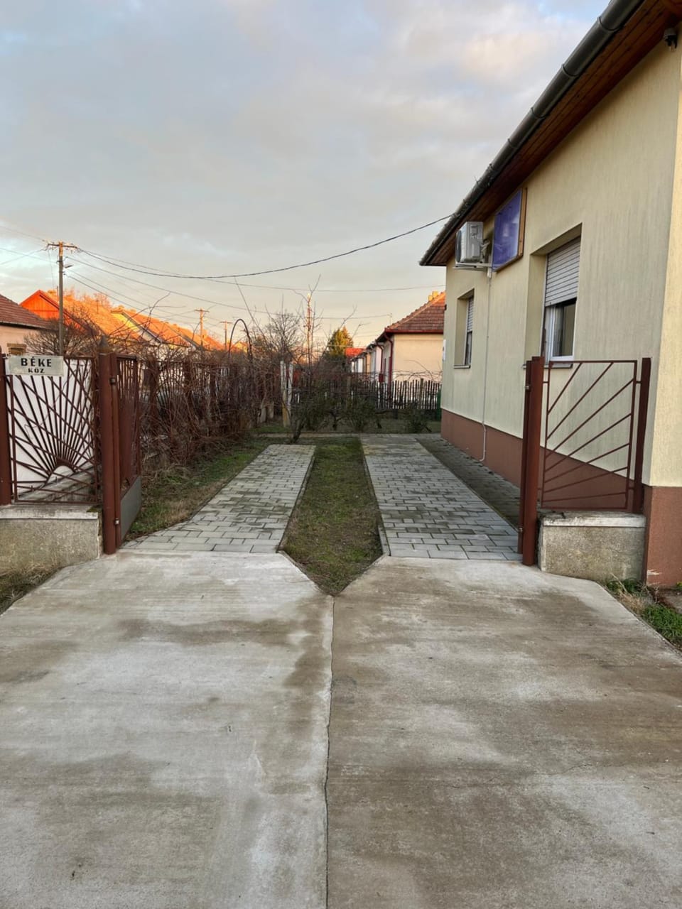 Property building, Street view, Parking