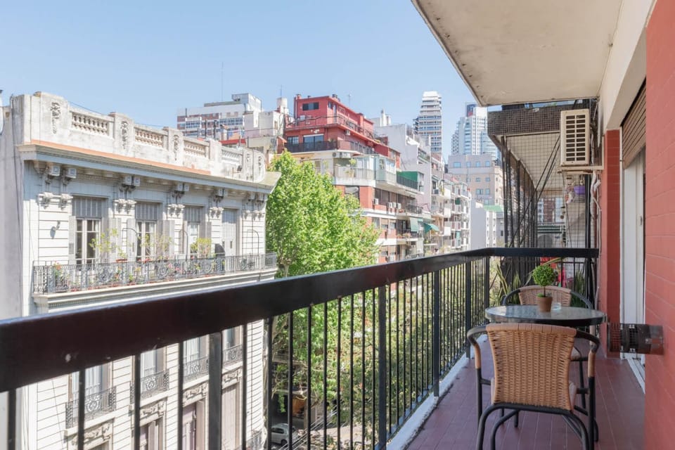 MOT Juncal 2800 - 2 Bd in Alto Palermo Apartment in Buenos Aires