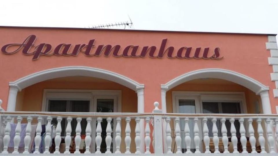 Facade/entrance, Balcony/Terrace, Balcony/Terrace