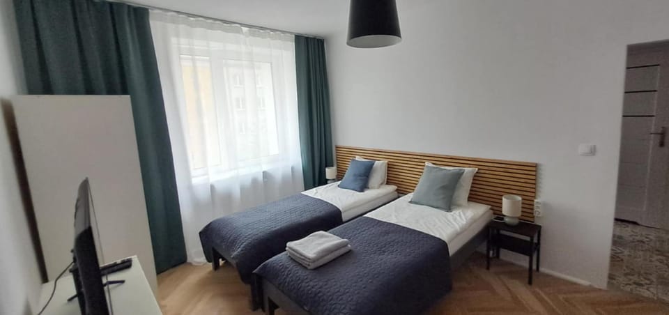 Bed, Photo of the whole room, internet, towels