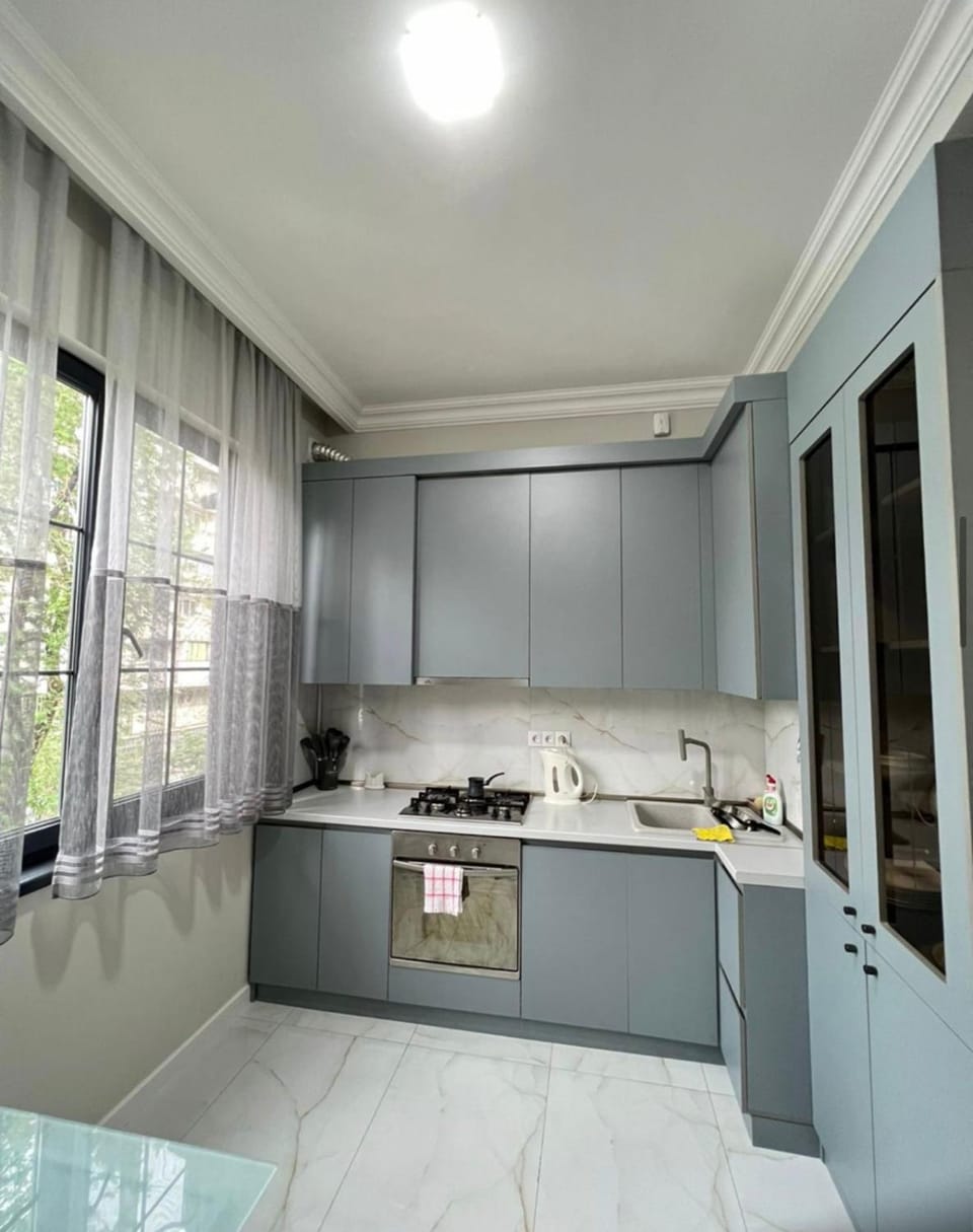 2BR City Center Apartment with Balcony & Views Apartment in Yerevan
