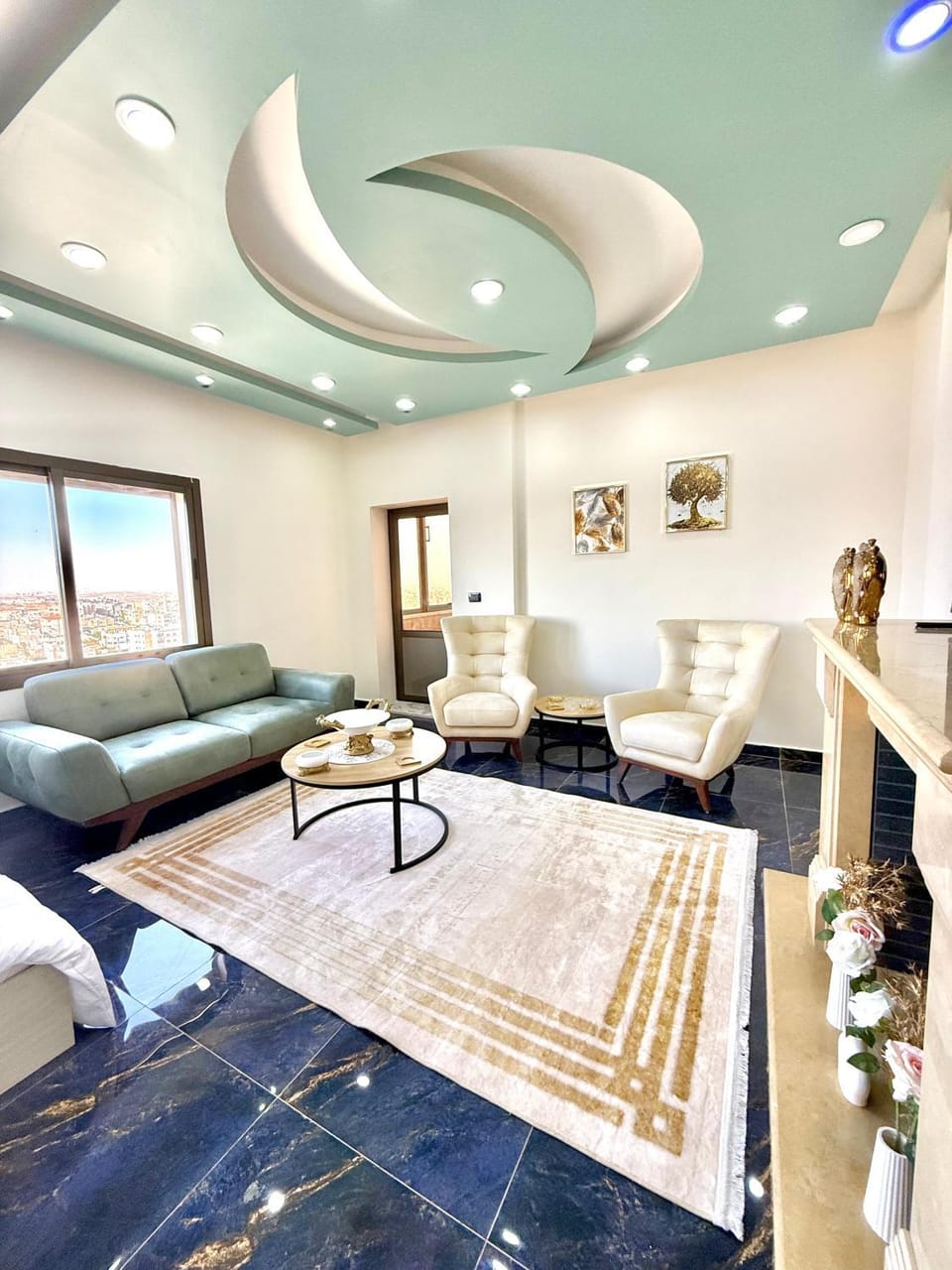 Living room, Seating area