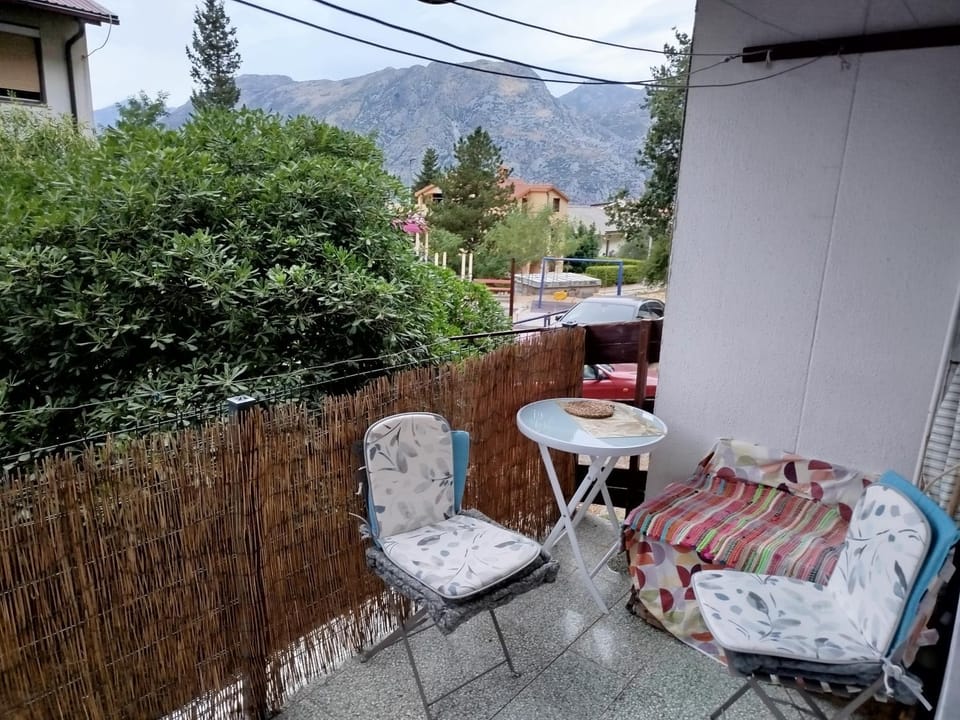 Double room with shared bathroom 1, Kotor, Dobrota Vacation rental in Dobrota