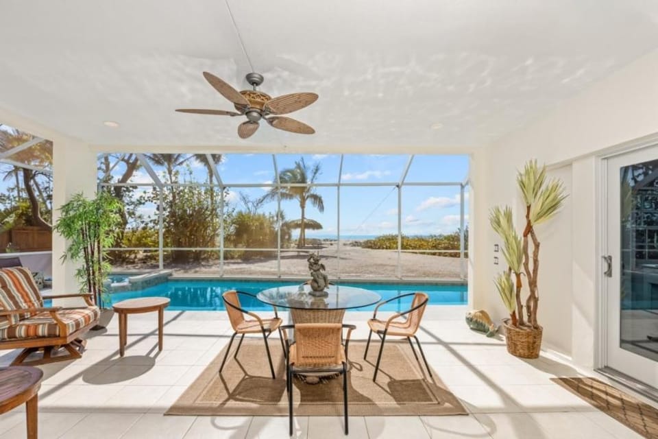 Waters Edge House in Sanibel Island